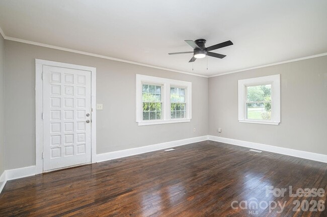 Building Photo - 913 Edgemont Ave
