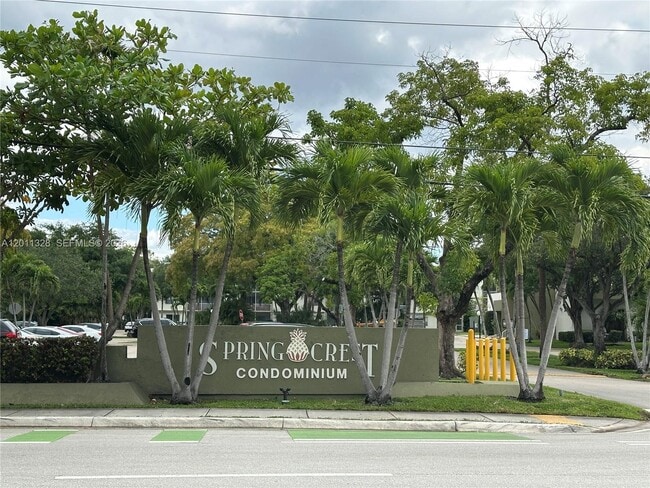 Foto del edificio - 4215 N University Dr