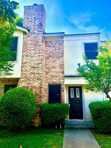 Primary Photo - 2433 Kingsford Ct