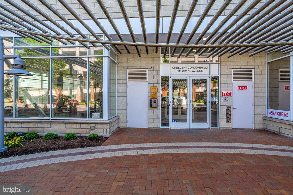 Foto principal - 930 Wayne Ave