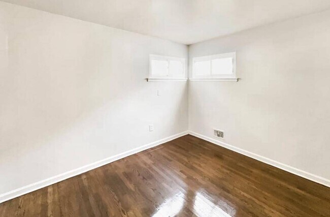 Foto del edificio - 263 Everett Rd
