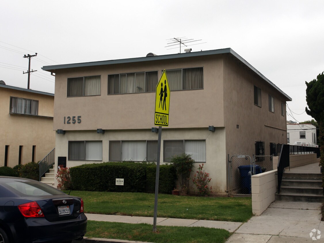 Building Photo - 1255 Armacost Ave