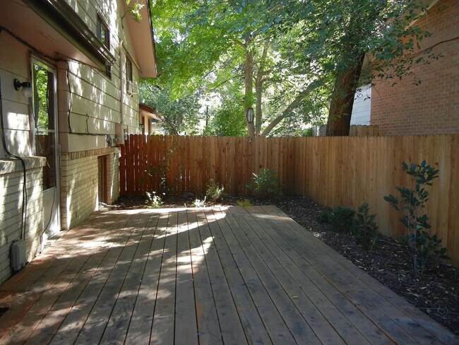 Foto del edificio - Spacious and Updated 3B in Old Town West!