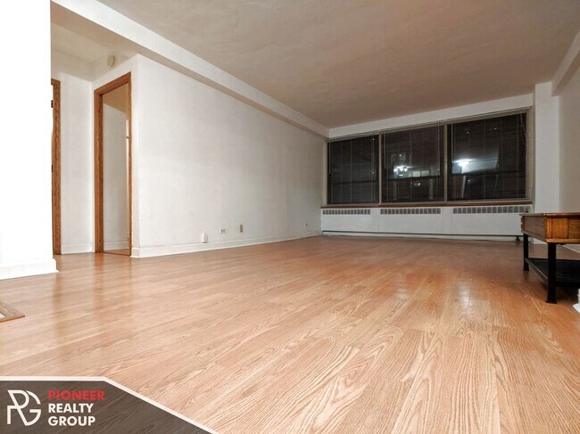 Building Photo - 4180 N Marine Dr