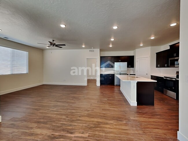 Building Photo - 9376 W Dove Creek St