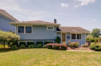 Building Photo - 501 Lincoln Ave