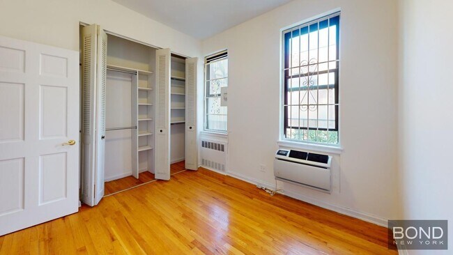 Foto del edificio - 332 E 93rd St