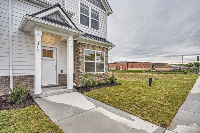 Building Photo - 124 Carver Ln