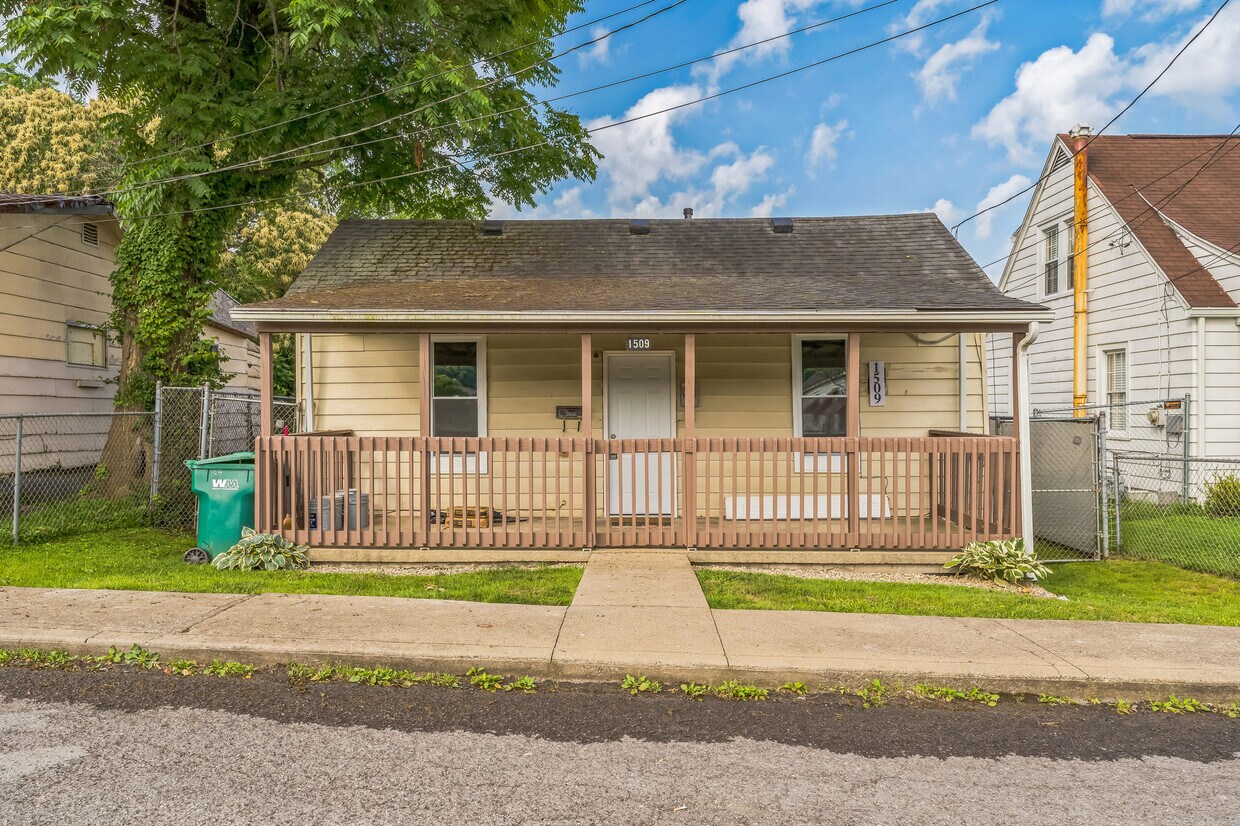 Primary Photo - 1509 Franklin Ave