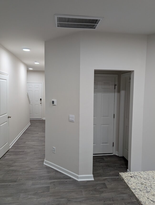 Building Photo - 5405 Henley Ridge Dr
