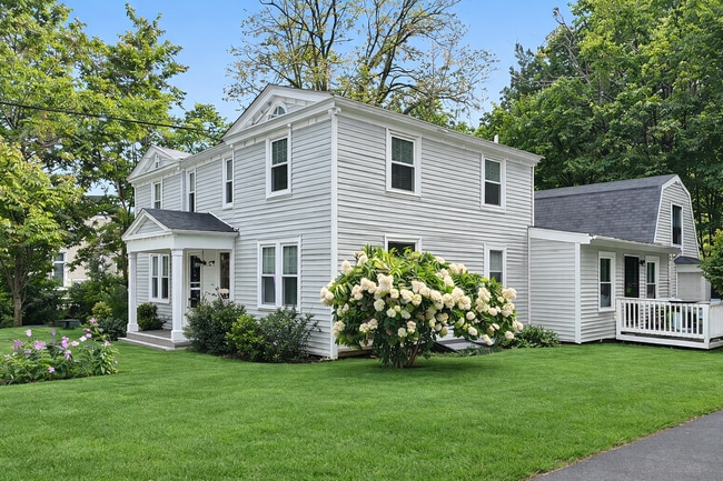 Building Photo - 22 Fletcher St