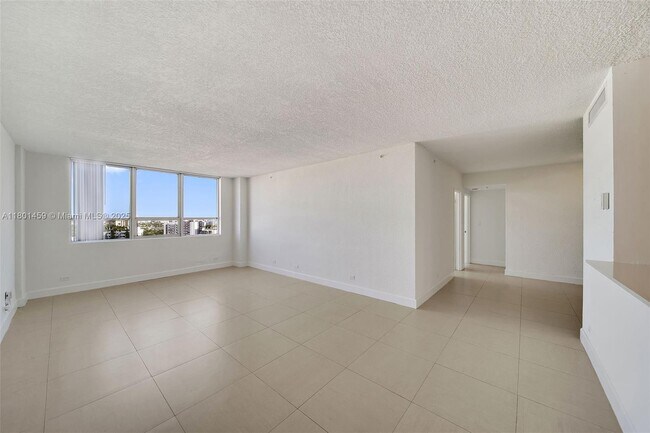 Foto del edificio - 1500 Bay Rd