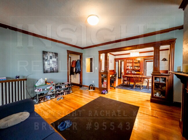 Foto del edificio - 62-64 W Walnut Park