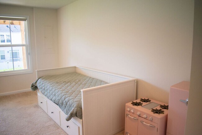 Building Photo - 2310 Avinity Court - Garage Style Townhome!
