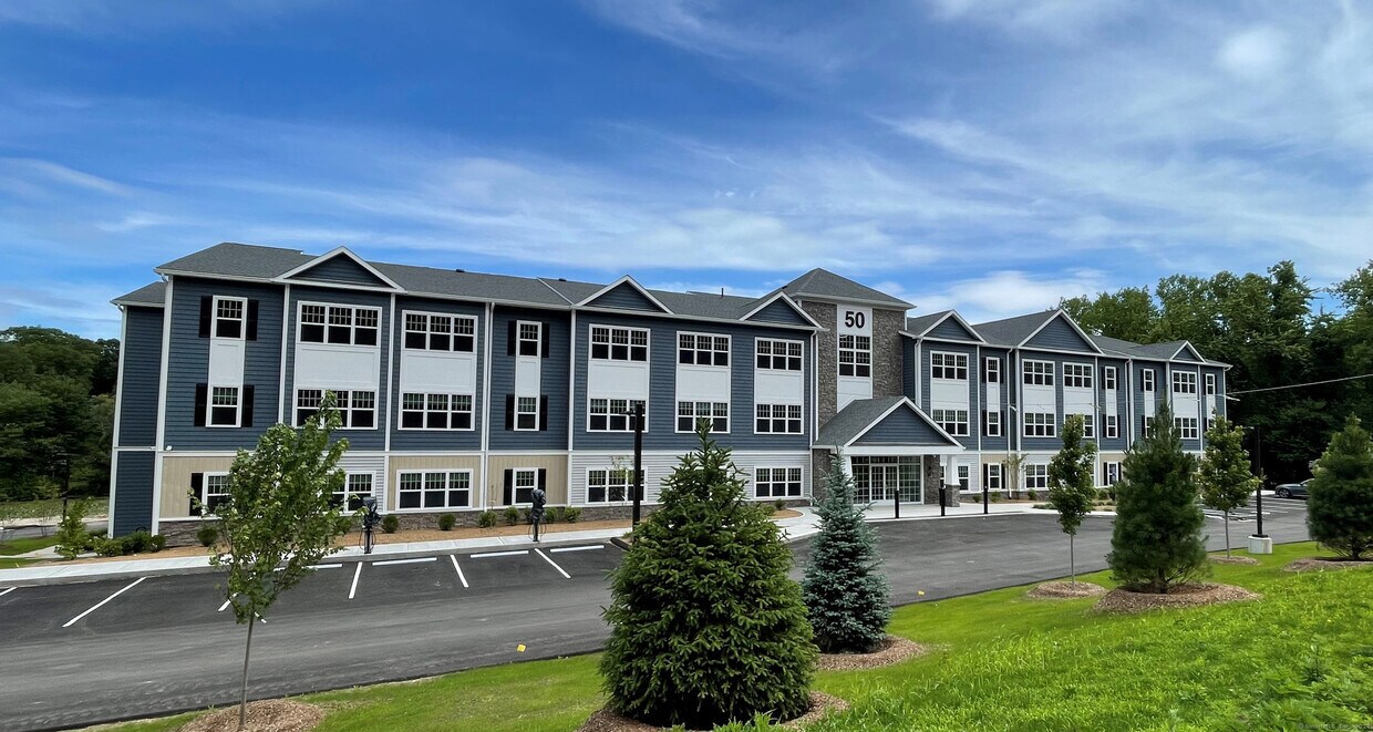 60 Hazel Dr Unit 301, Cheshire, CT 06410 Room for Rent in Cheshire