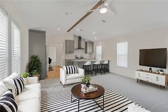 Building Photo - 495 Pleasant St