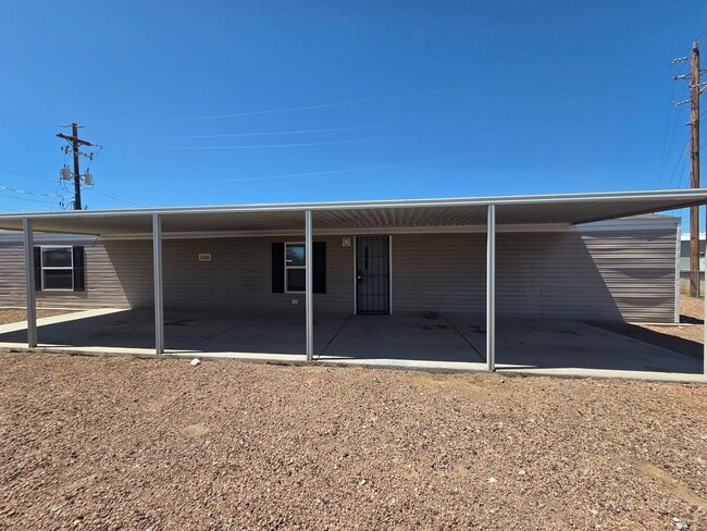 Building Photo - Cute, Clean & Affordable 3 Bed / 2 Bath Home in Central Bullhead City!