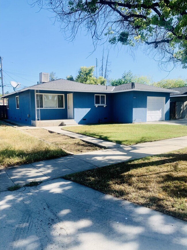 Building Photo - 955 E Fountain Way