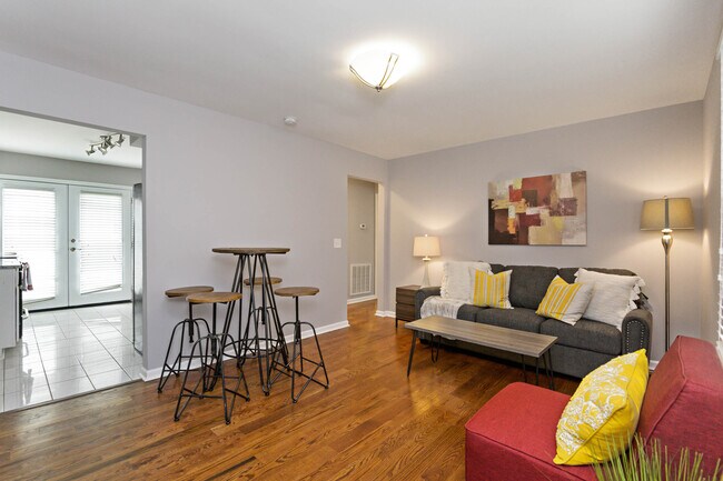 Foto del edificio - 6309 Thunderbird Dr