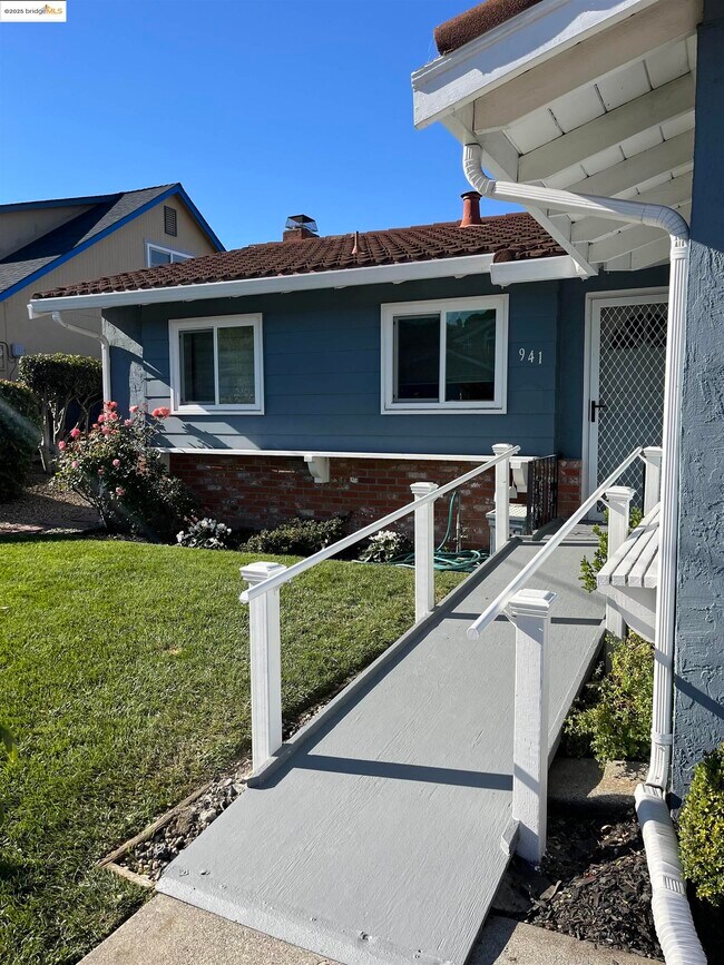 Foto del edificio - 941 Kittery Way