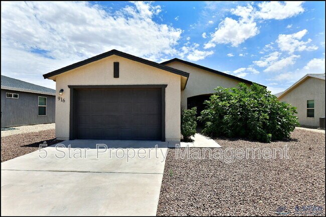 Building Photo - 916 Villa Seca Dr