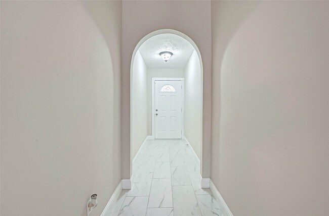Foto del edificio - 6802 Glenray Dr
