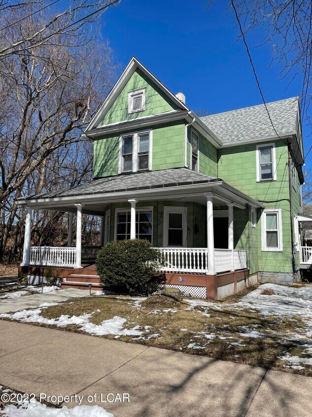 Primary Photo - 35 Simpson St