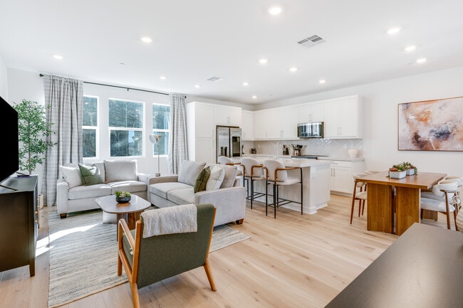 Building Photo - 414 Caliper Way