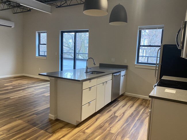 Interior Photo - The Knick