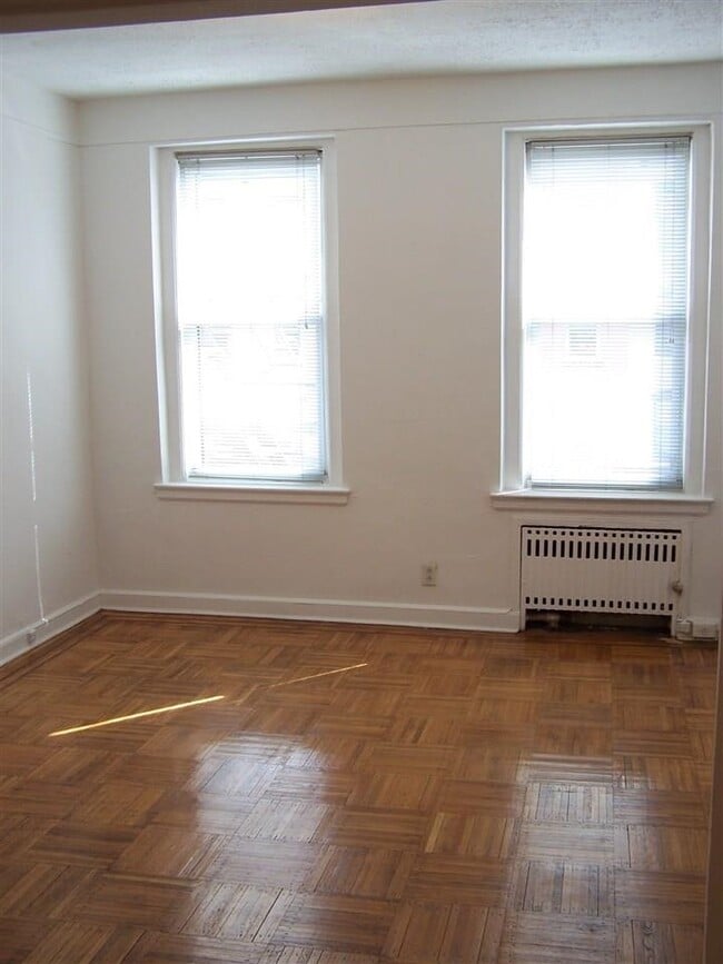 Building Photo - 410 Washington St