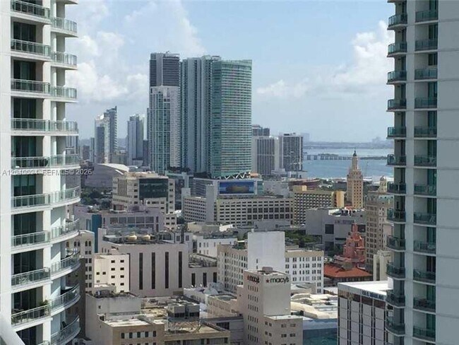 Foto del edificio - 92 SW 3rd St