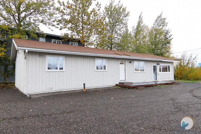 Building Photo - 213 Yukon Dr