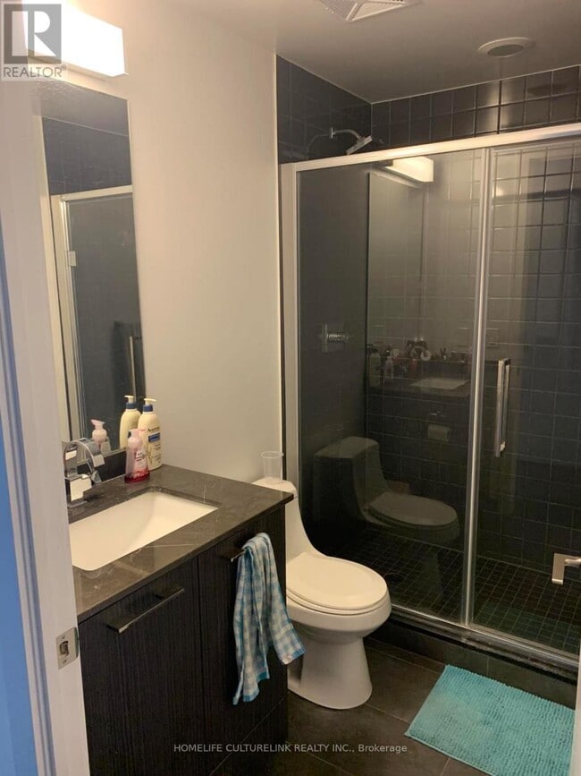 Building Photo - 9471 Yonge St