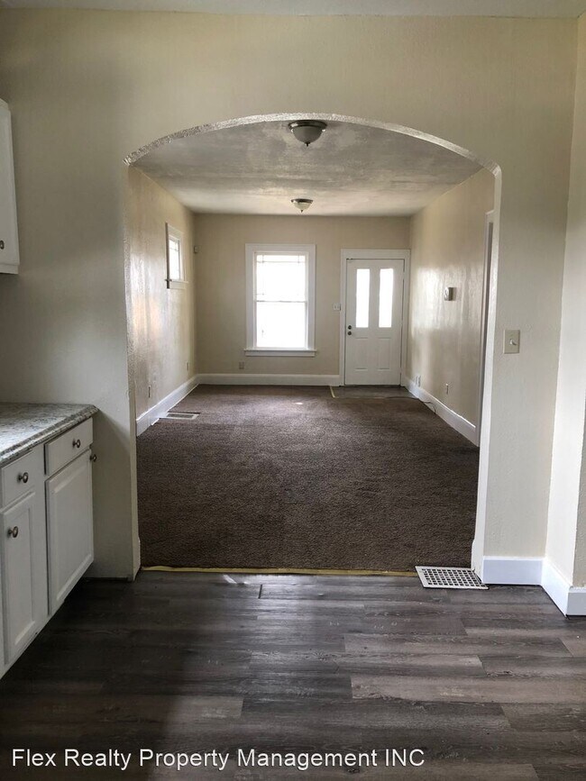 Foto del edificio - 3 br, 2 bath House - 33 EAST HUDSON ST