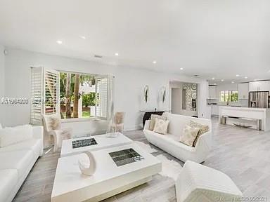 Foto del edificio - 10 Prospect Dr