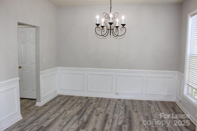 Foto del edificio - 14604 Asheton Creek Dr