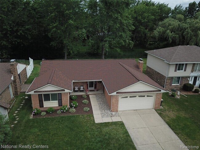 Foto del edificio - 44182 Leeann Ln