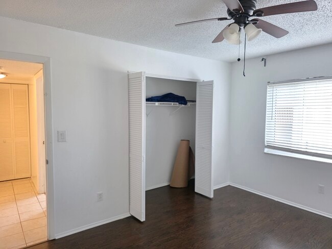 Foto del edificio - 605 N Keene Rd