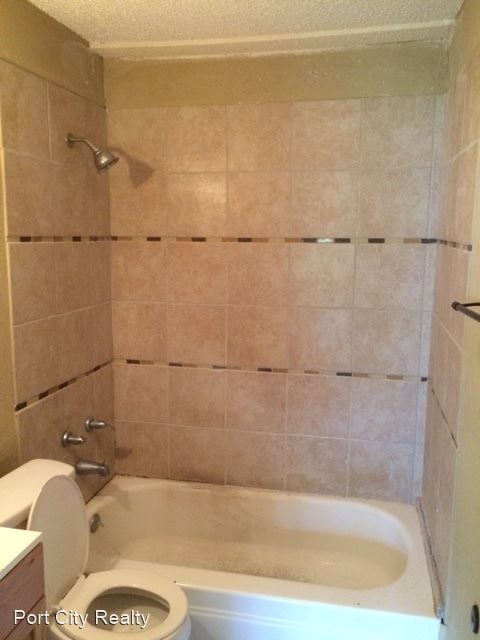 Foto del edificio - 3 br, 1 bath House - 5114 Ellison St.
