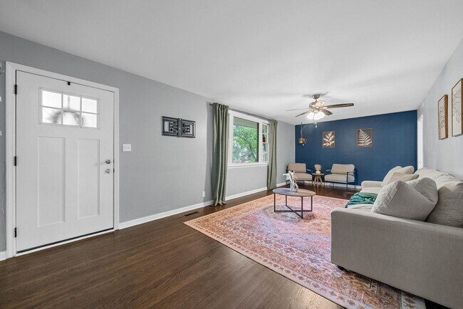 Foto del edificio - 102 Preston Dr