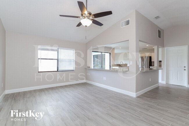 Building Photo - 1013 Dartmoor Pl