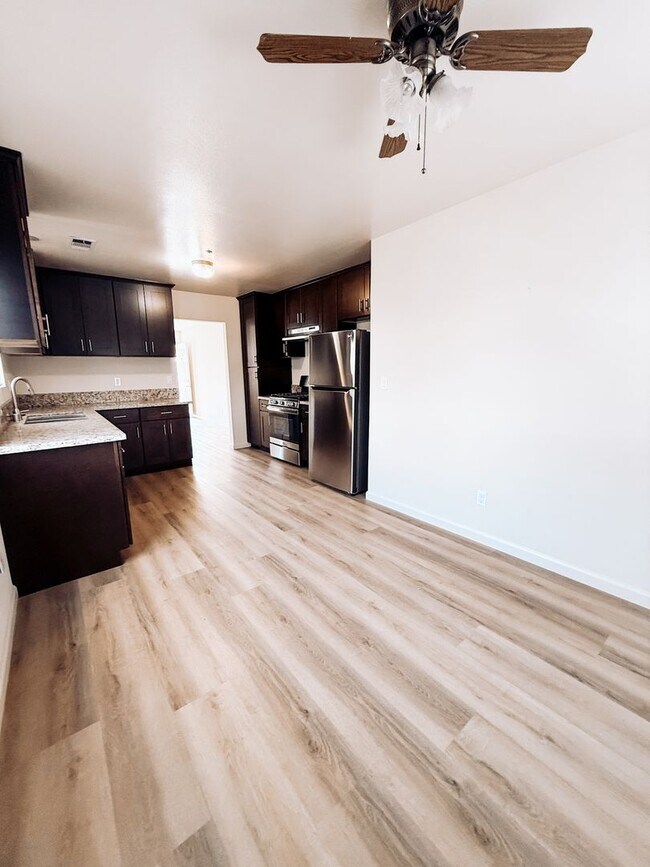 Foto del edificio - 6152 Orange Ave