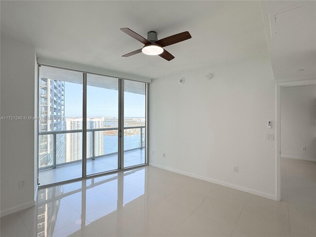 Foto del edificio - 495 Brickell Ave