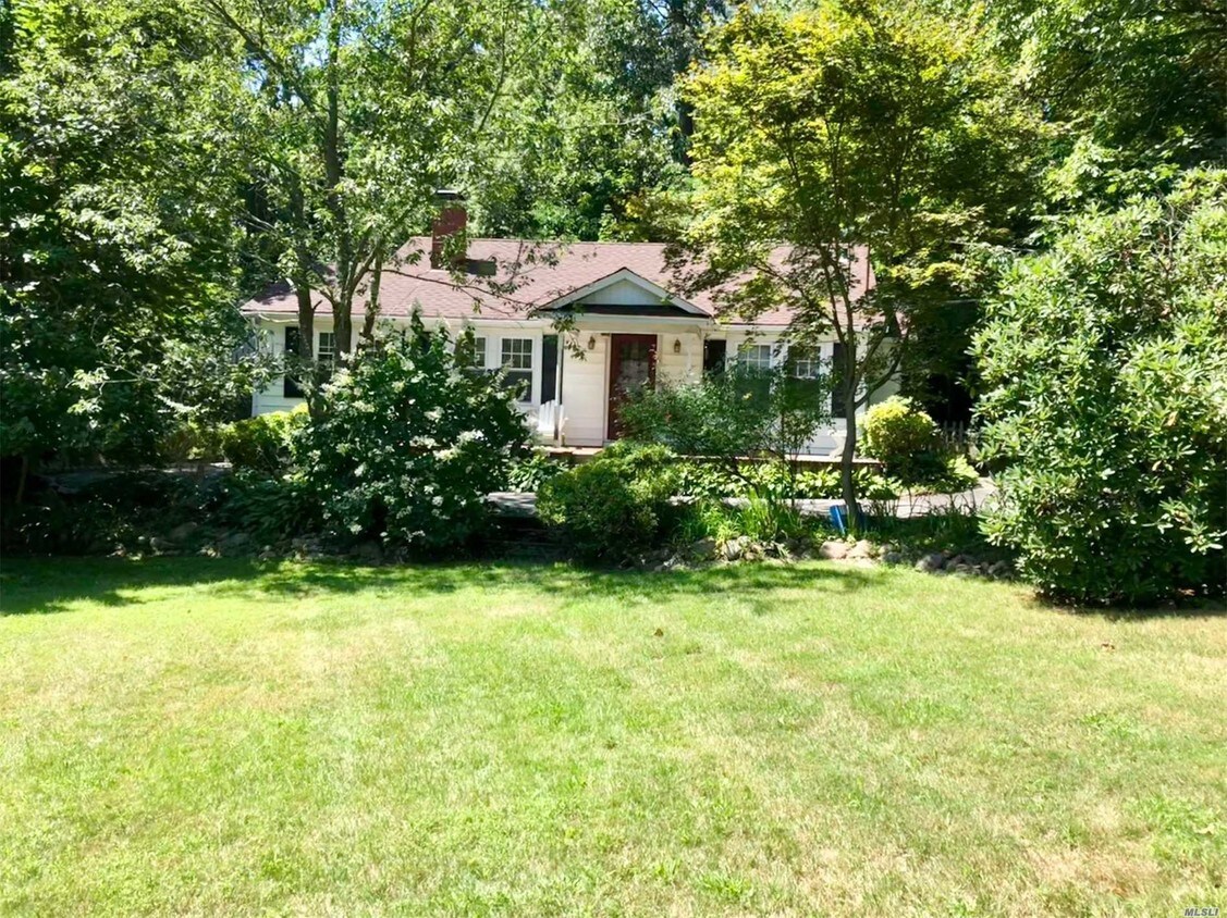 Primary Photo - 13 Barkers Ln