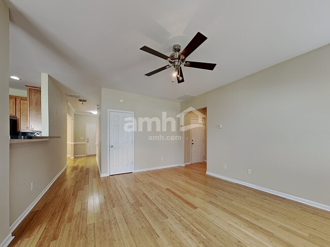 Foto del edificio - 6352 Hedgewood Ln
