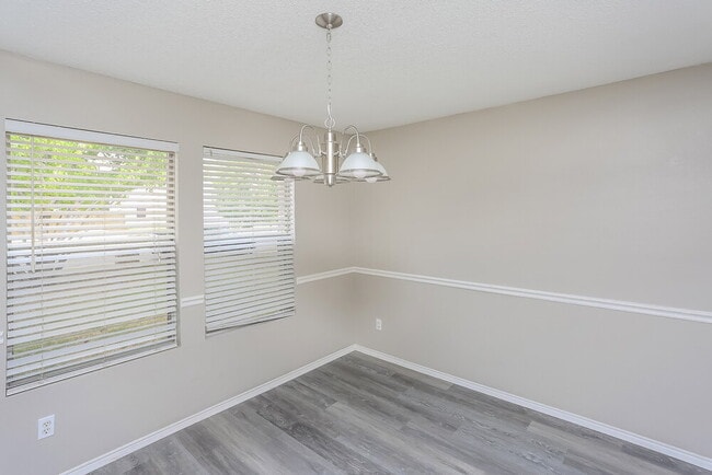 Building Photo - 8757 Garden Springs Dr