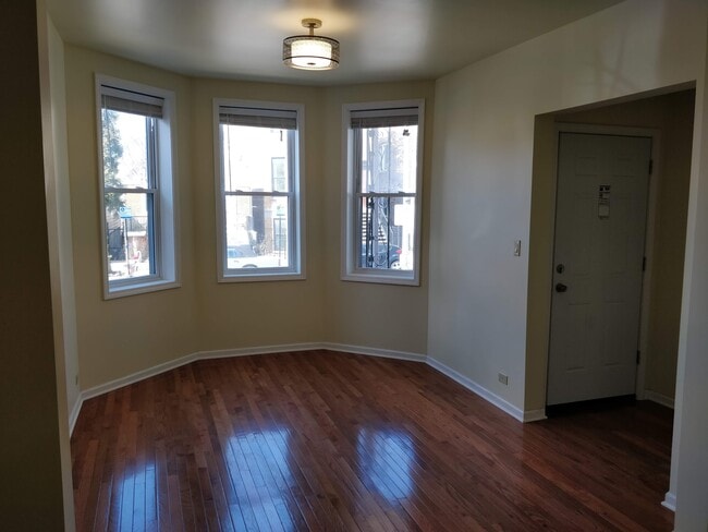 Building Photo - 3527 S Lowe Ave