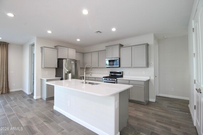 Building Photo - 38184 W Santa Monica Ave