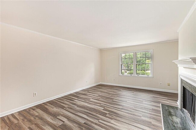 Building Photo - 128 Amherst Pl NW