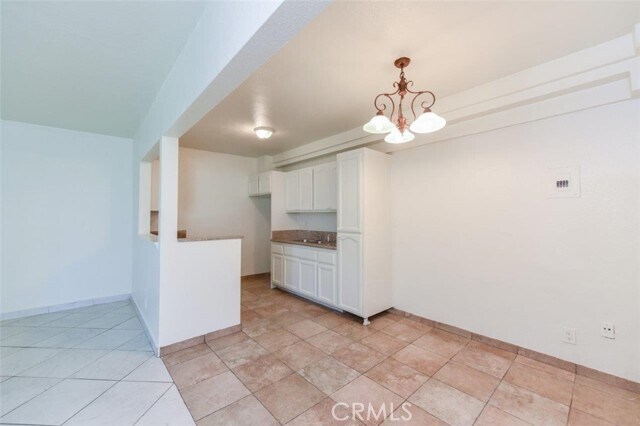 Building Photo - 1815 W Crestwood Ln